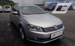 Volkswagen Passat Lim. SKY "SD,Xenon" Exp € 11390.-