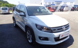 Volkswagen Tiguan Sport & Style "NAVI" € 11790.-