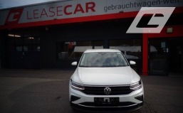 Volkswagen Tiguan Life DSG " AHV,LED,NAVI" € 23390.-