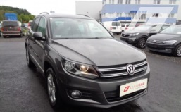 Volkswagen Tiguan Sport & Style "NAVI,LEDER" Exp € 10990.-