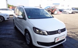 Volkswagen Touran CL TDI "Xenon,AHV" € 10490.-