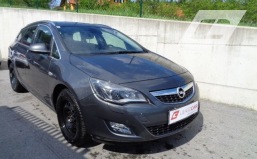 Opel Astra ST Sport "Xenon,Navi" € 7450.-