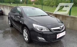 Opel Astra J ST Selection "Navi,Xenon" Exp € 7250.-