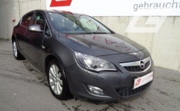 Opel Astra Lim. Cosmo "Xenon" Exp € 6590.-