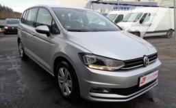 Volkswagen Touran Trendline TDI "NAVI,AHV" € 7990.--