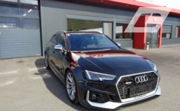 Audi RS4 Avant  quattro € 54990.-